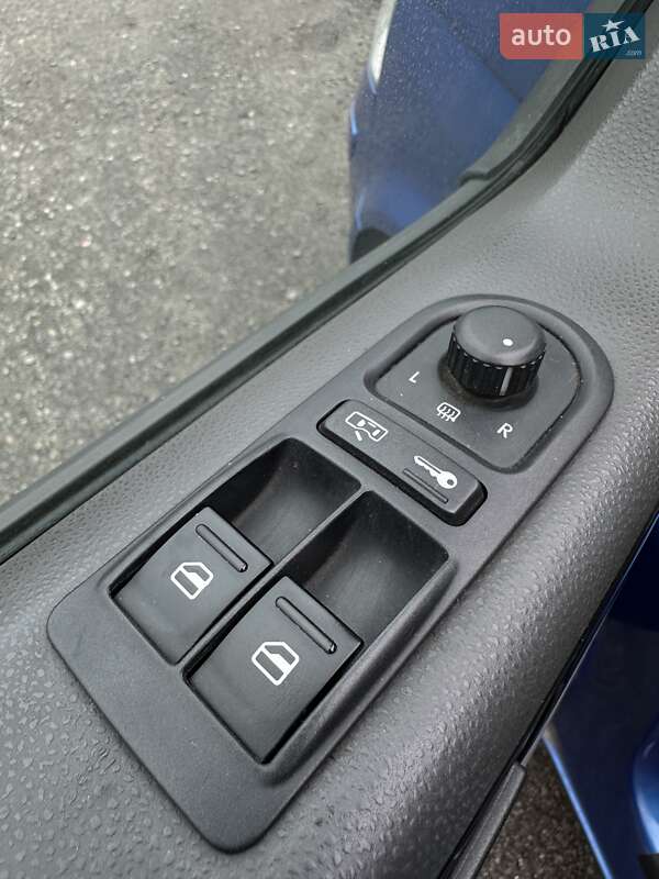 Мінівен Volkswagen Caravelle 2008 в Білогородці