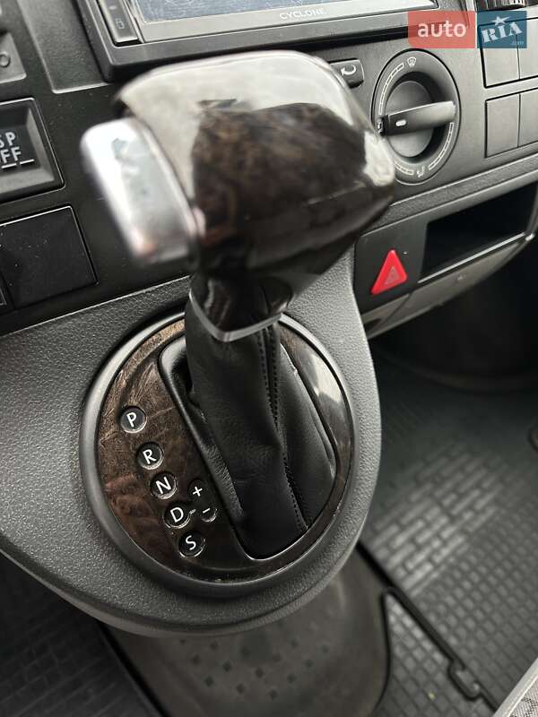 Мінівен Volkswagen Caravelle 2008 в Білогородці