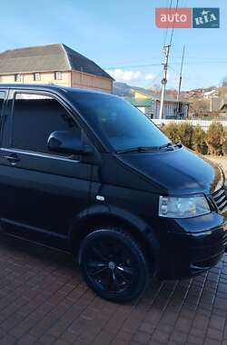 Минивэн Volkswagen Caravelle 2006 в Черновцах