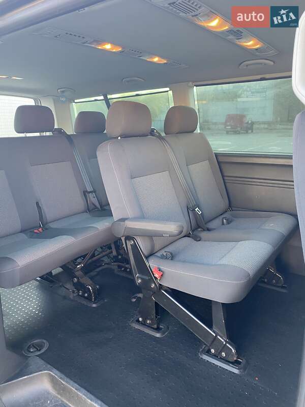 Минивэн Volkswagen Caravelle 2012 в Полтаве