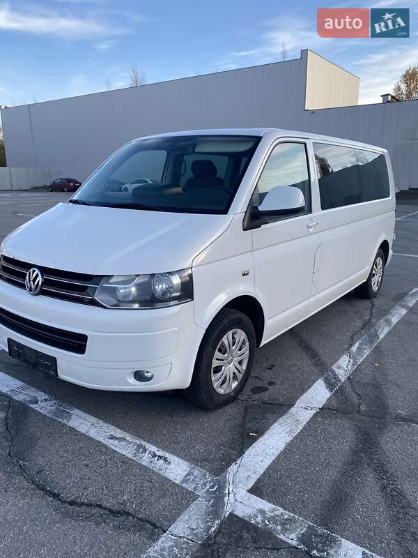 Минивэн Volkswagen Caravelle 2012 в Полтаве