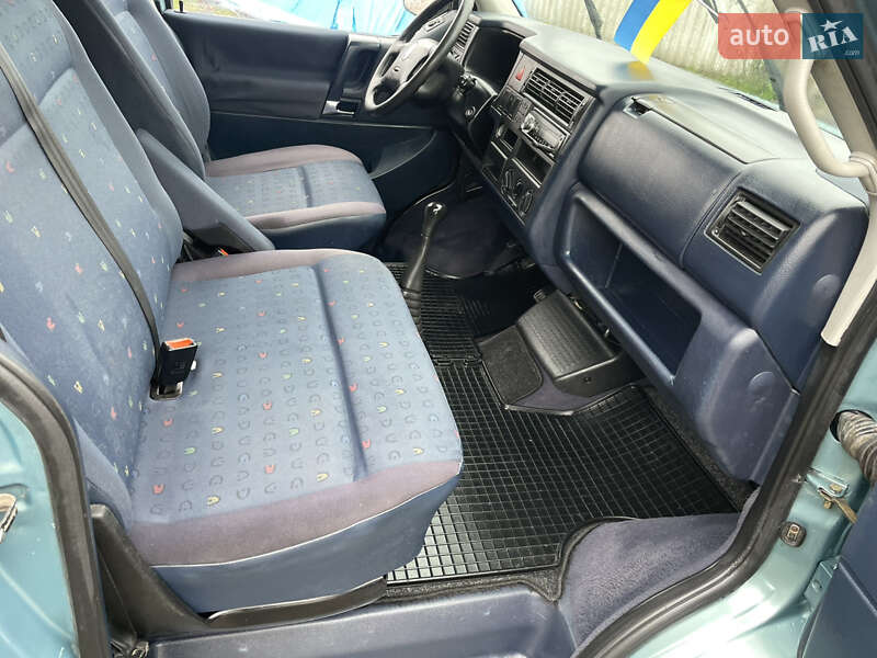 Минивэн Volkswagen Caravelle 2000 в Староконстантинове