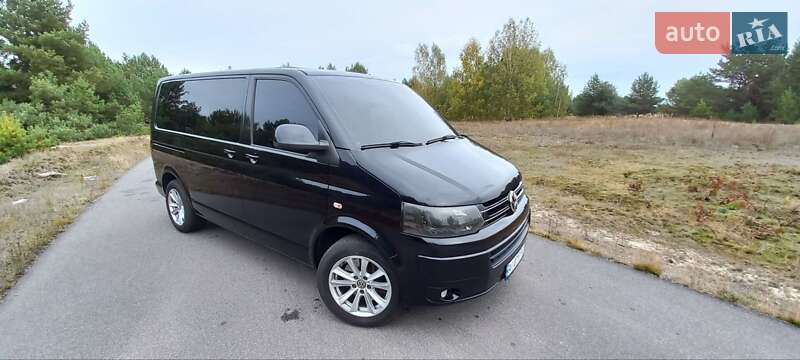 Минивэн Volkswagen Caravelle 2010 в Киеве
