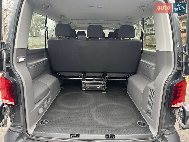 Мінівен Volkswagen Caravelle 2020 в Києві