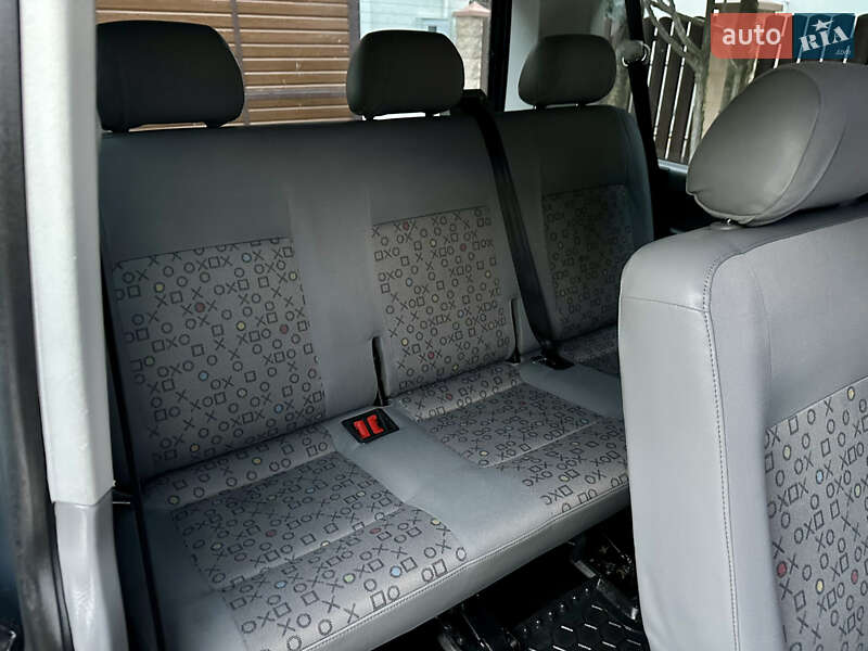 Минивэн Volkswagen Caravelle 2009 в Виноградове