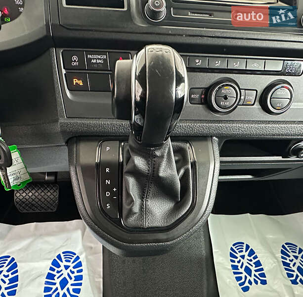 Мінівен Volkswagen Caravelle 2019 в Львові