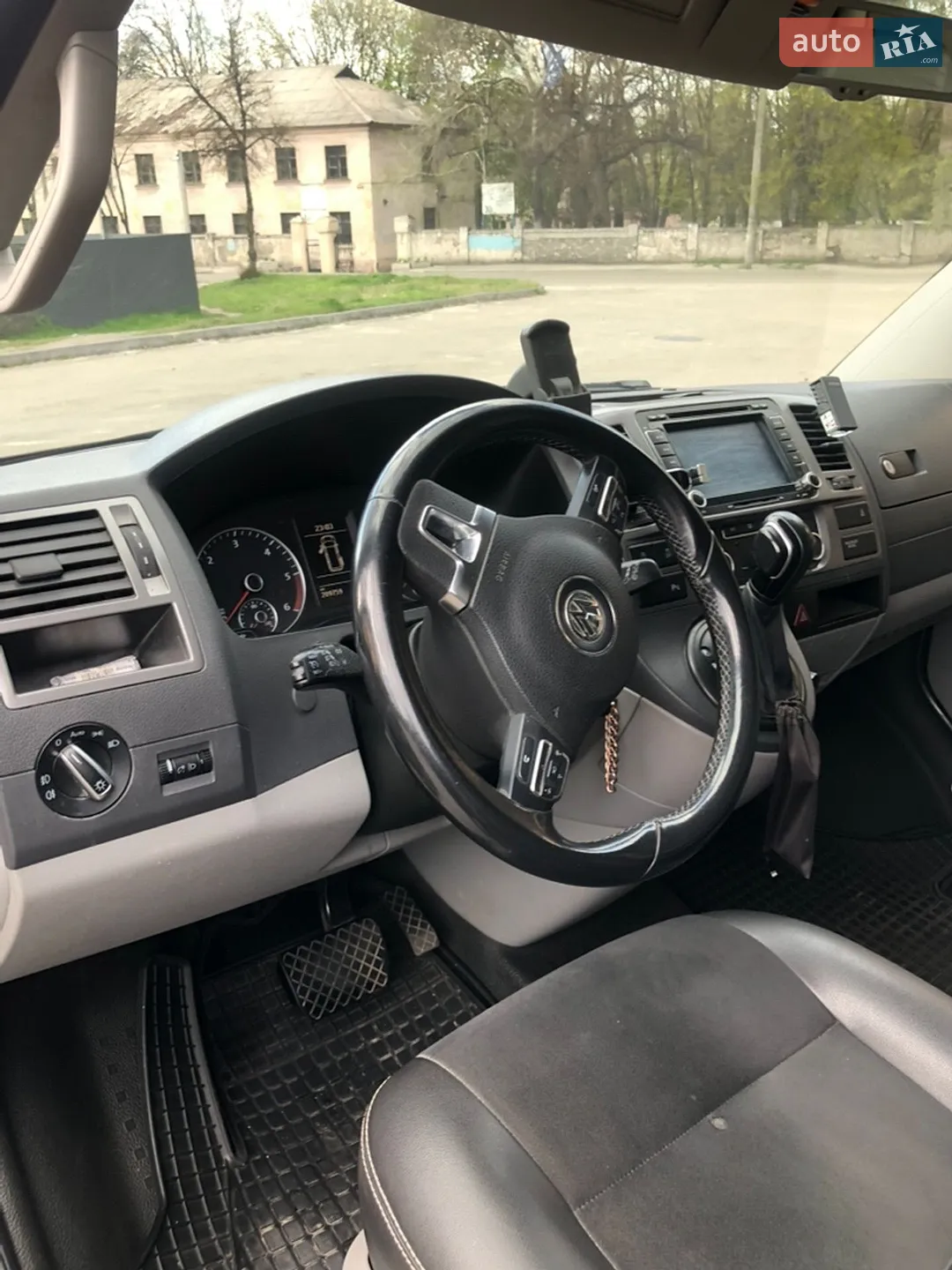 2013 Volkswagen Caravelle - мініатюра 25