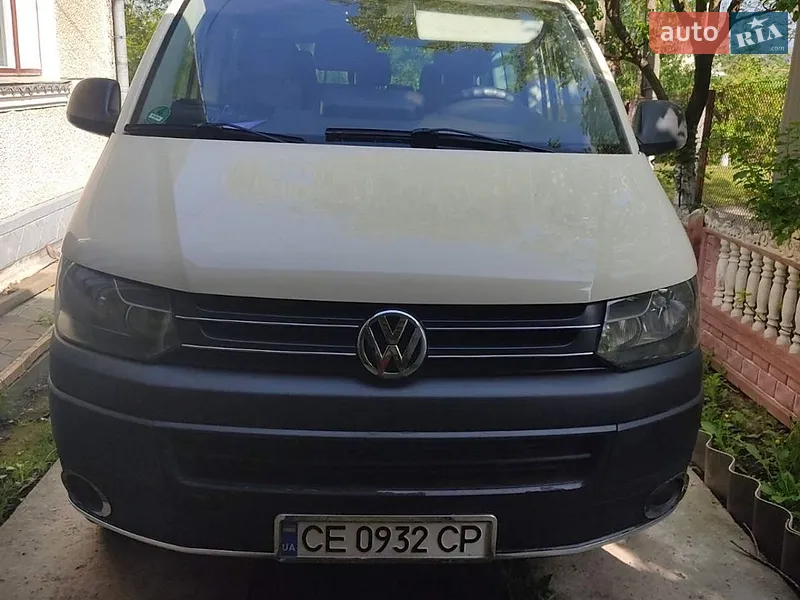 Volkswagen Caravelle 2011