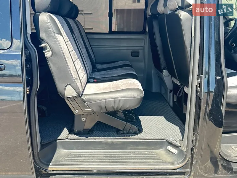 Volkswagen Caravelle 2007 VIN WV2ZZZ7HZ8H004735 фото оголошення 10 з 46