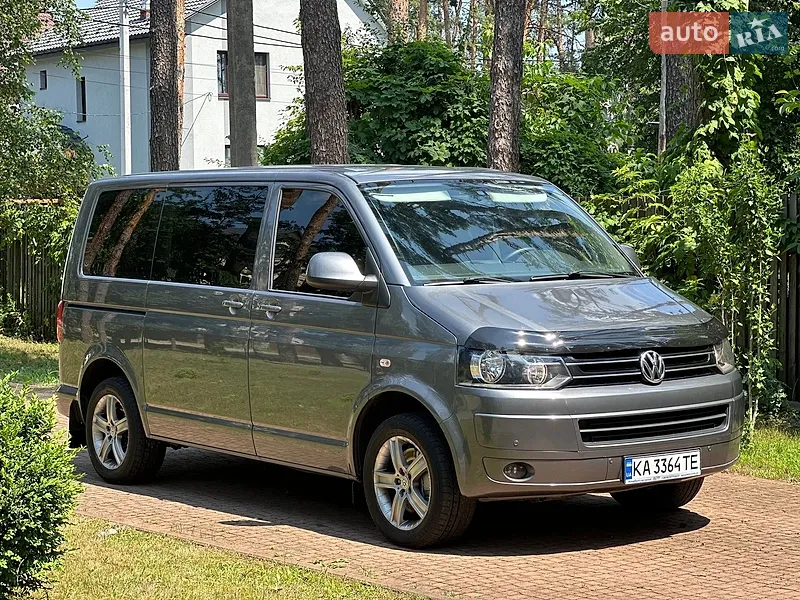 Volkswagen Caravelle 2011