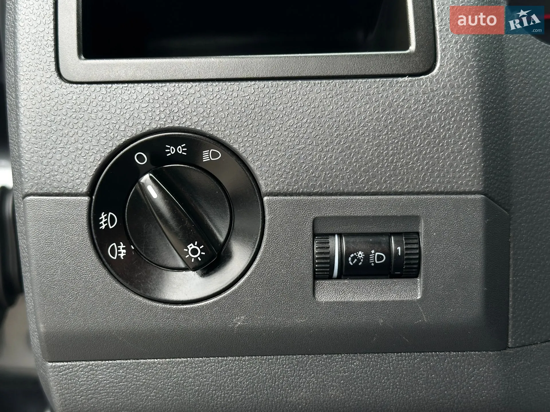2010 Volkswagen Caravelle - мініатюра 26