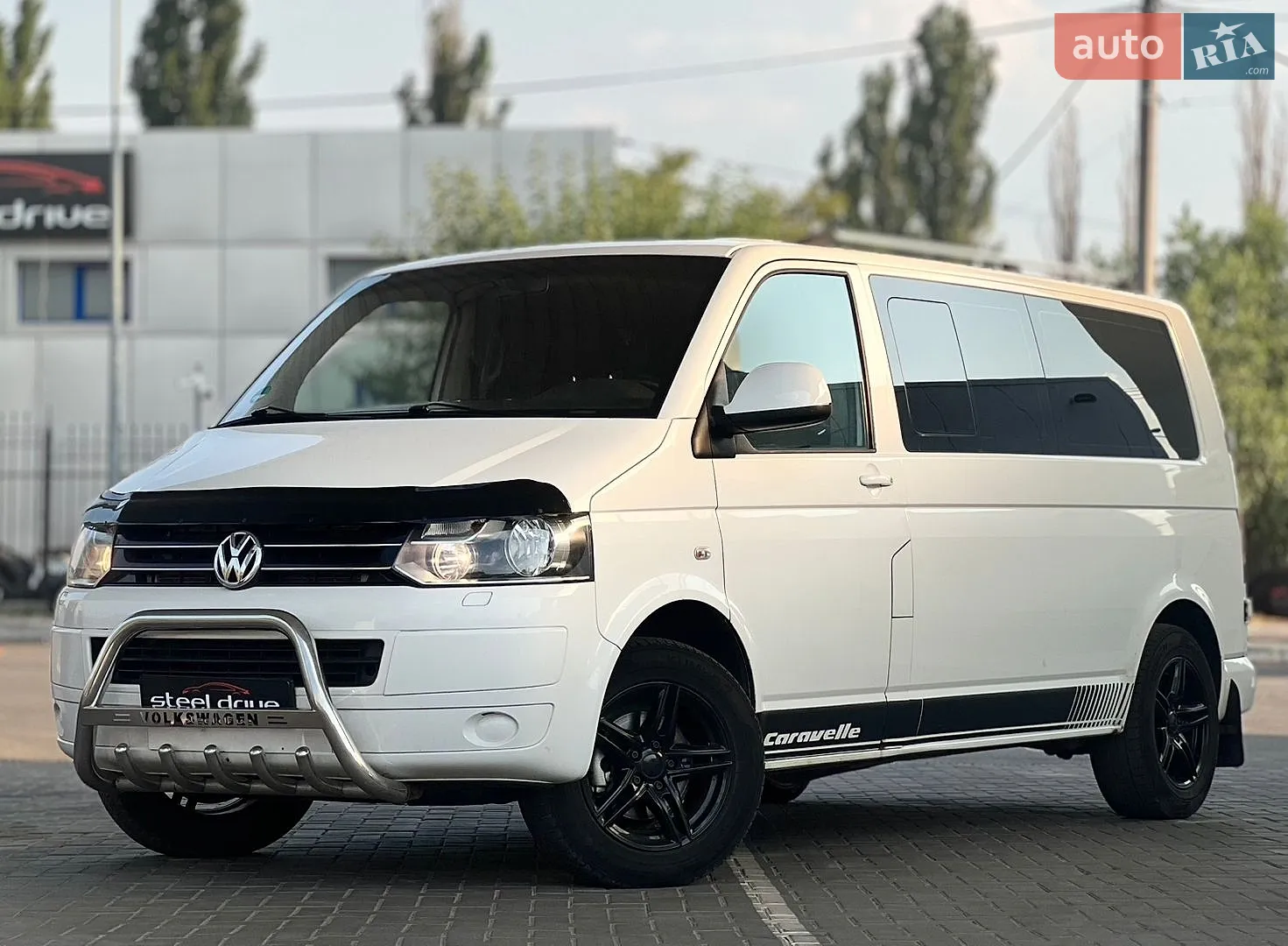 2010 Volkswagen Caravelle - фото 1