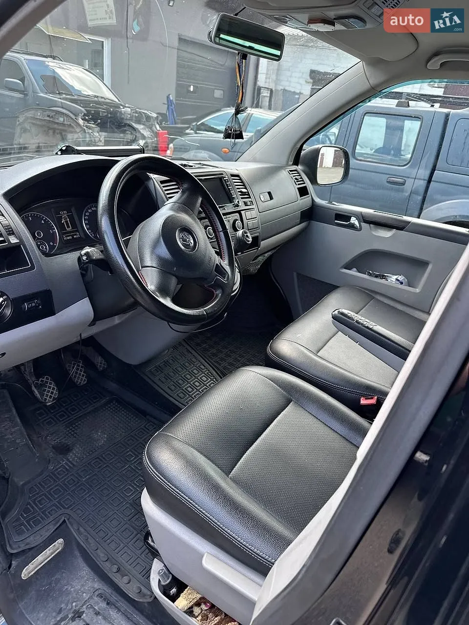 2010 Volkswagen Caravelle - мініатюра 4