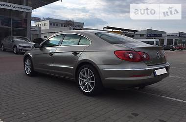 Седан Volkswagen CC / Passat CC 2011 в Ужгороде