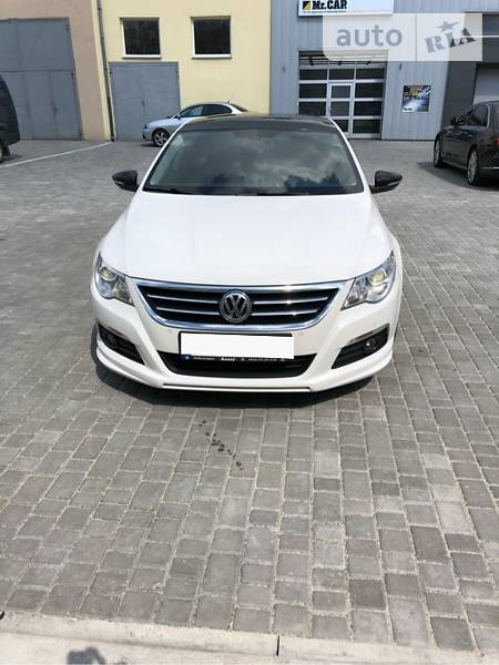 Седан Volkswagen CC / Passat CC 2011 в Львові