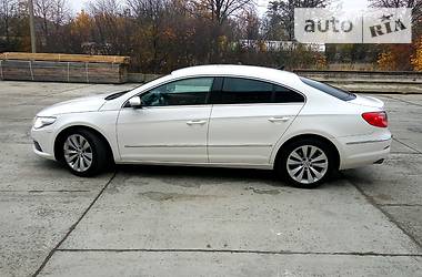 Седан Volkswagen CC / Passat CC 2011 в Львове