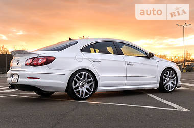 Седан Volkswagen CC / Passat CC 2010 в 