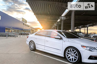 Седан Volkswagen CC / Passat CC 2010 в 