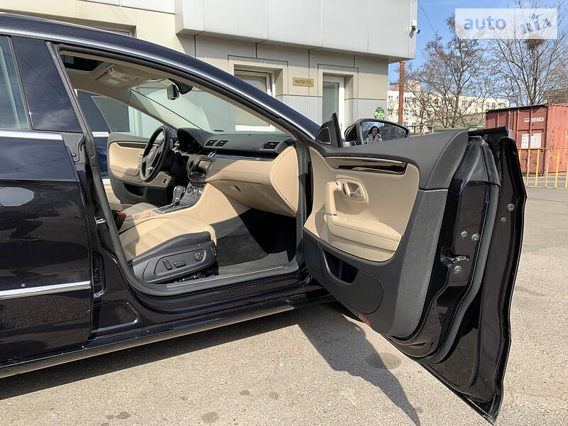 Седан Volkswagen CC / Passat CC 2014 в Одессе