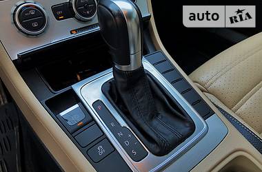 Седан Volkswagen CC / Passat CC 2013 в 