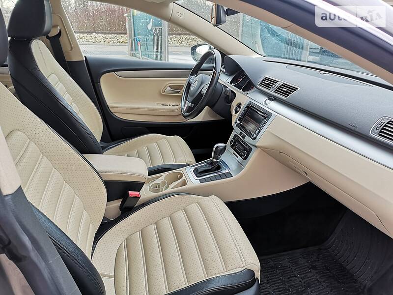 Седан Volkswagen CC / Passat CC 2011 в 