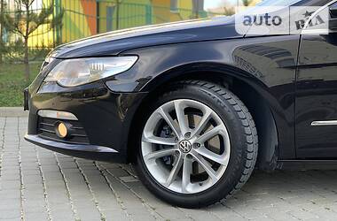 Седан Volkswagen CC / Passat CC 2010 в 