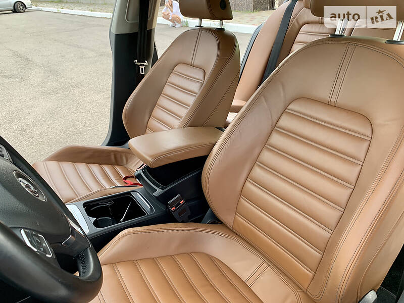 Купе Volkswagen CC / Passat CC 2012 в Дніпрі