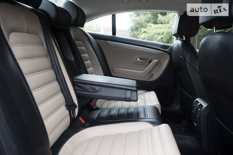 Седан Volkswagen CC / Passat CC 2013 в Дрогобичі