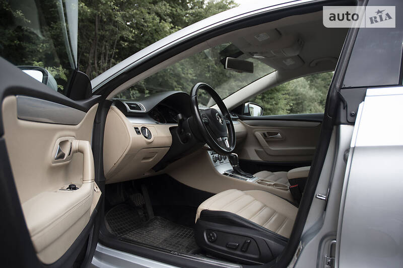 Седан Volkswagen CC / Passat CC 2013 в Дрогобичі