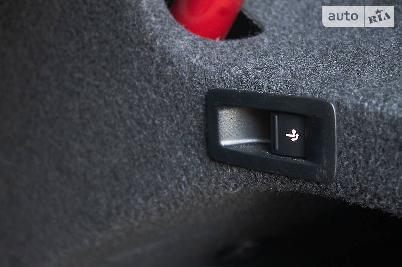 Седан Volkswagen CC / Passat CC 2014 в Нововолинську фото 7 Седан Volkswagen CC / Passat CC 2014 в Нововолинську