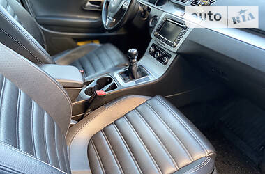 Седан Volkswagen CC / Passat CC 2009 в 