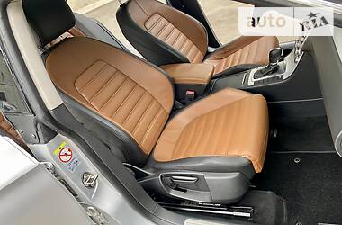 Седан Volkswagen CC / Passat CC 2012 в 