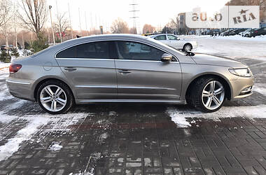 Седан Volkswagen CC / Passat CC 2015 в Києві