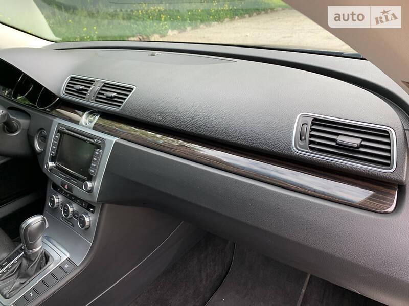 Седан Volkswagen CC / Passat CC 2013 в Ивано-Франковске