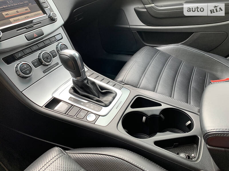 Седан Volkswagen CC / Passat CC 2013 в Ивано-Франковске