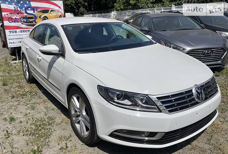 Седан Volkswagen CC / Passat CC 2015 в Киеве