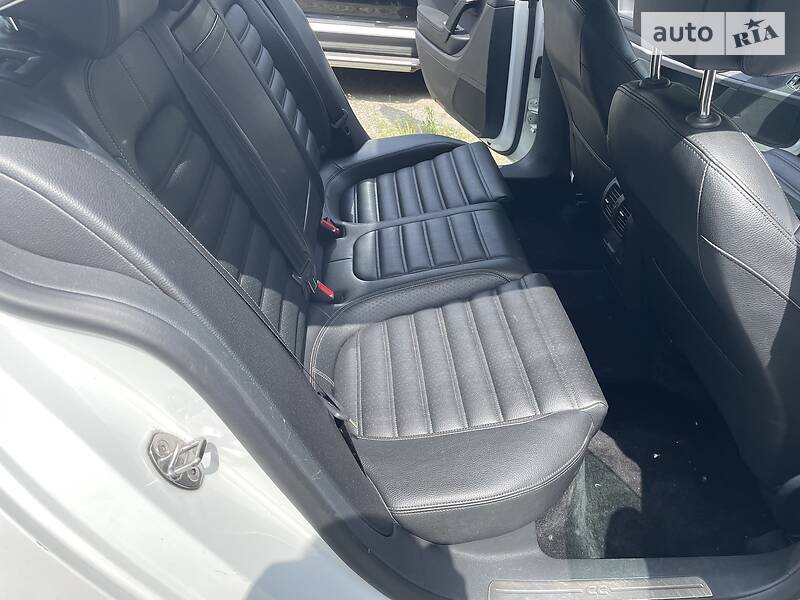 Седан Volkswagen CC / Passat CC 2015 в Киеве