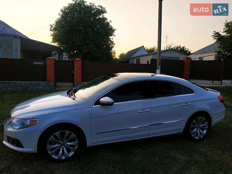 Купе Volkswagen CC / Passat CC 2009 в Умані
