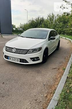 Седан Volkswagen CC / Passat CC 2016 в Ровно