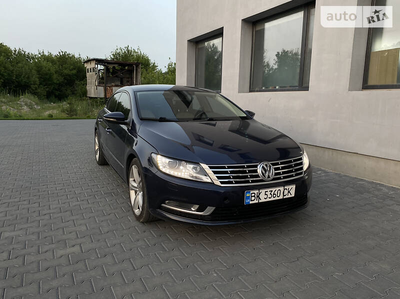 Седан Volkswagen CC / Passat CC 2012 в 