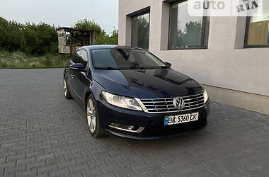 Седан Volkswagen CC / Passat CC 2012 в 