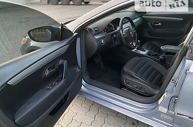 Седан Volkswagen CC / Passat CC 2009 в Сарнах