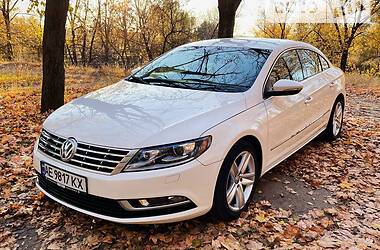 Седан Volkswagen CC / Passat CC 2012 в 