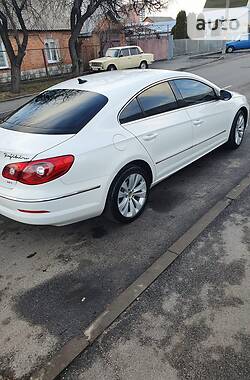 Седан Volkswagen CC / Passat CC 2011 в Виннице