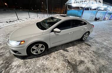 Седан Volkswagen CC / Passat CC 2014 в Киеве