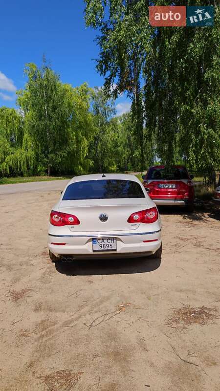 Купе Volkswagen CC / Passat CC 2009 в Умані