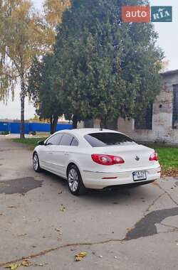 Купе Volkswagen CC / Passat CC 2009 в 