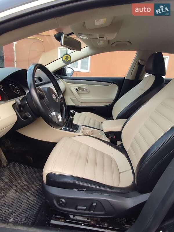 Купе Volkswagen CC / Passat CC 2011 в Монастыриске