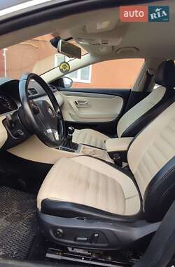 Купе Volkswagen CC / Passat CC 2011 в 