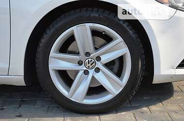 Седан Volkswagen CC / Passat CC 2013 в 